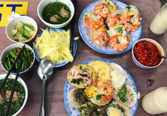 Quán bánh căn Nha Trang