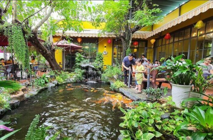 Quán cafe cá Koi Đà Nẵng