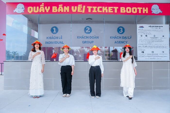 Quầy vé Show diễn cá Heo Đà Nẵng