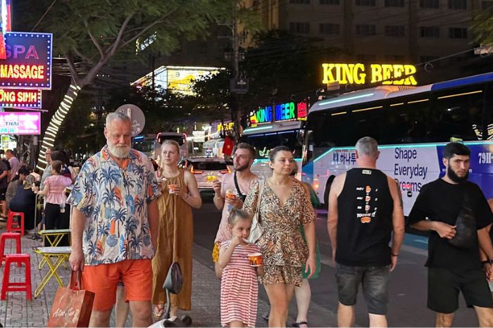 Nét đặc sắc của Phố Tây Nha Trang