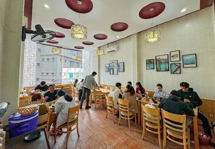 Quán cơm gà Nha Trang