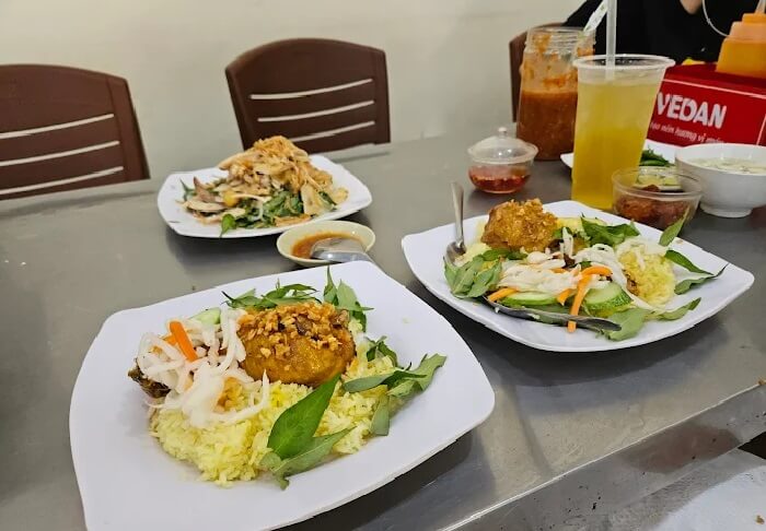 Quán cơm gà Nha Trang