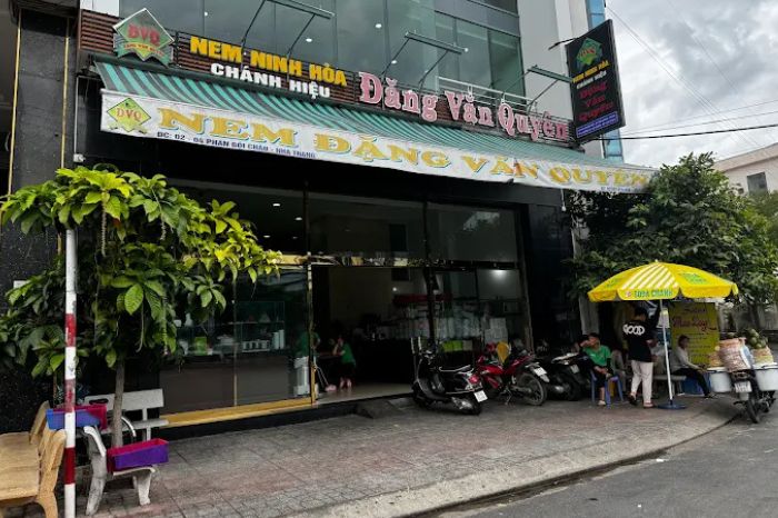 Quán nem nướng Nha Trang ngon nức tiêng