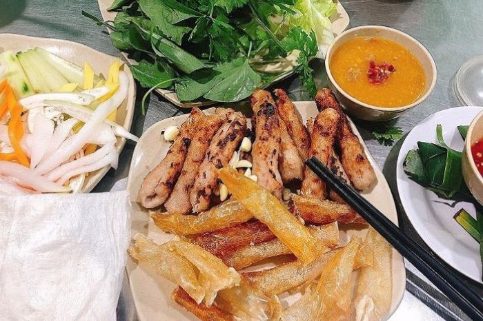 Quán nem nướng Nha Trang ngon nức tiêng