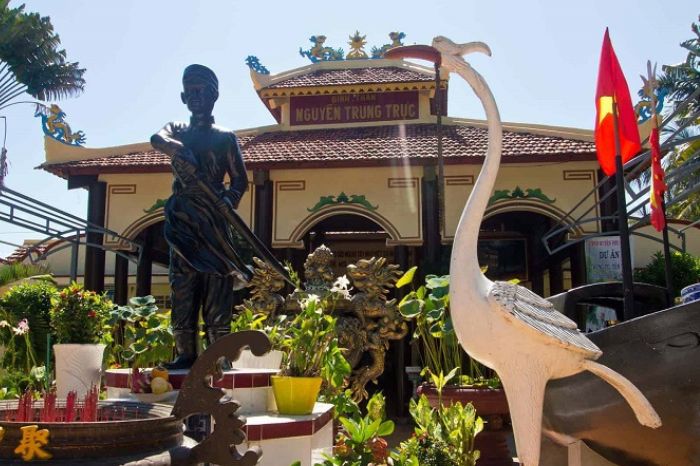 Tham quan Đền Thờ Nguyễn Trung Trực Phú Quốc có trải nghiệm gì