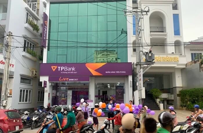 ngân hàng và cây ATM ở Phú Quốc