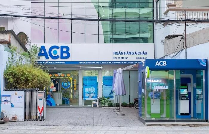 ngân hàng và cây ATM ở Phú Quốc