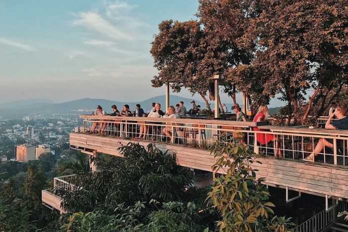 Quán cafe Chuồn Chuồn Bistro & Bar Phú Quốc