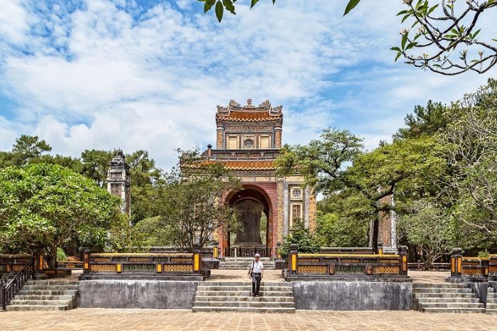 Du lịch Huế cho người lớn tuổi